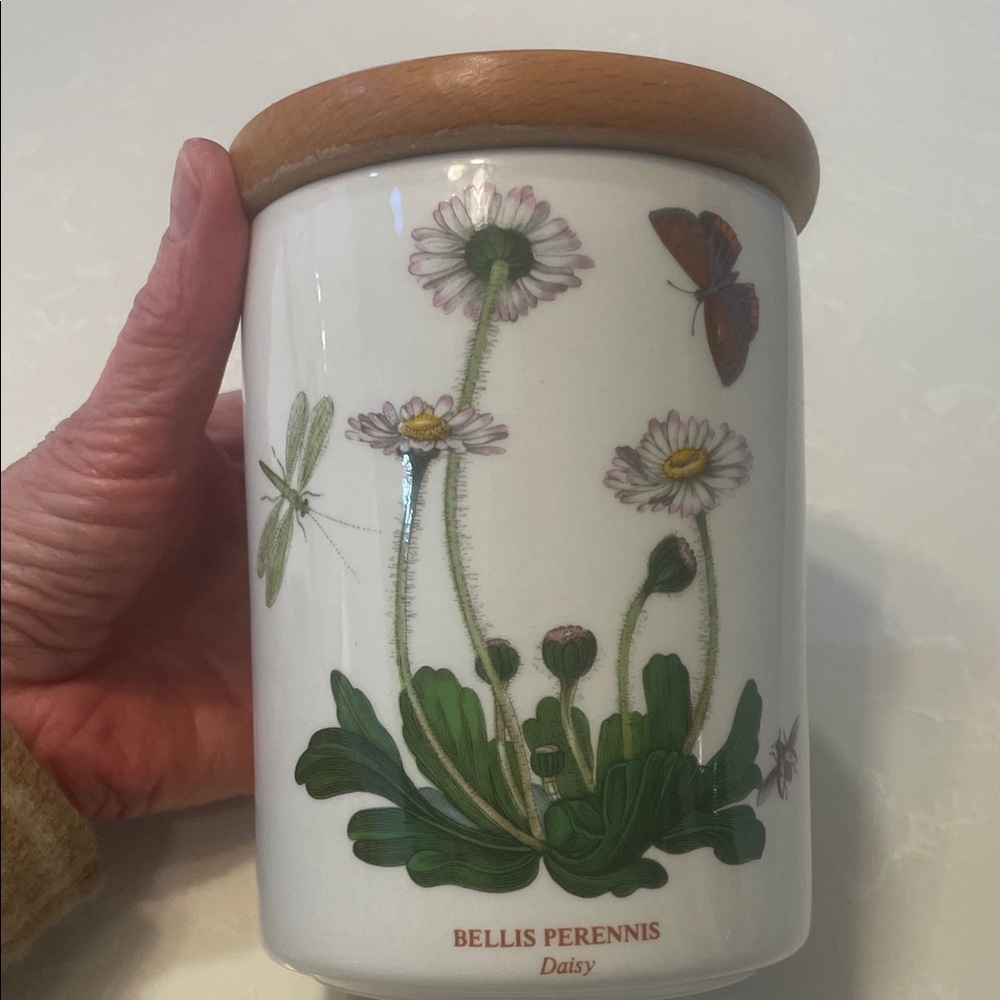 Portmeirion Botanical Pattern Ceramic Jar with Wooden Lid